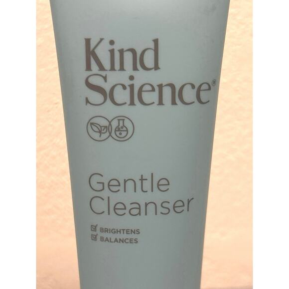 Kind Science by Ellen Degeneres Gentle Cleanser 4.5 oz New Sealed - Picture 2 of 7